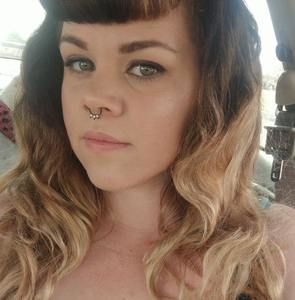 Meet your Posher, Whitney